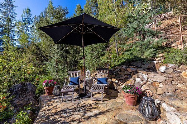 IMAGE LOC - lake-house-2 - Agoura 42