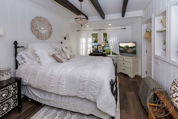 IMAGE LOC - lake-house-2 - Agoura 27