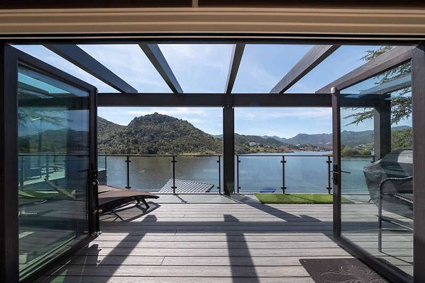 CAST Thousand Oaks 11986 36