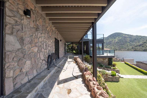 CAST Thousand Oaks 11986 54