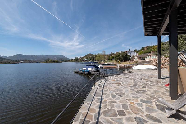 CAST Thousand Oaks 11986 60