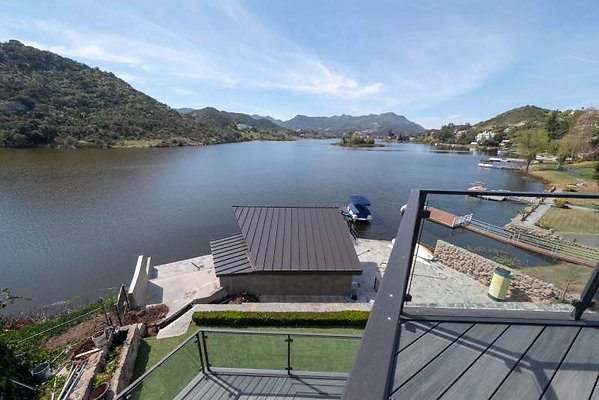 CAST Thousand Oaks 11986 35