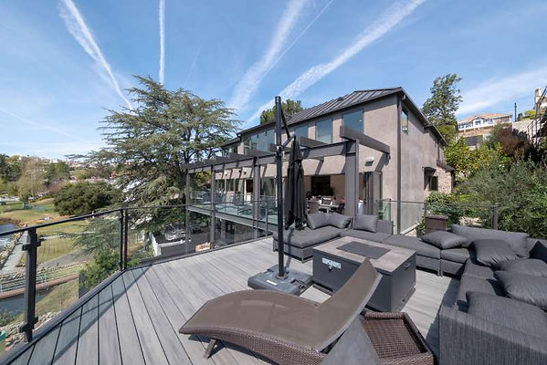 CAST Thousand Oaks 11986 34