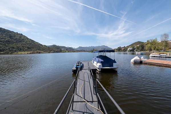 CAST Thousand Oaks 11986 49