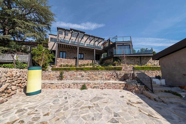 CAST Thousand Oaks 11986 56