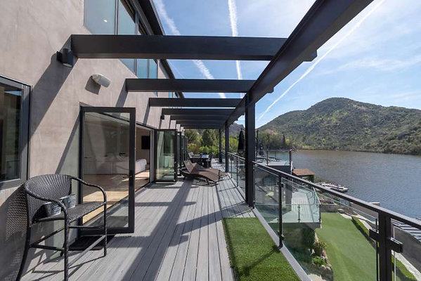 CAST Thousand Oaks 11986 30