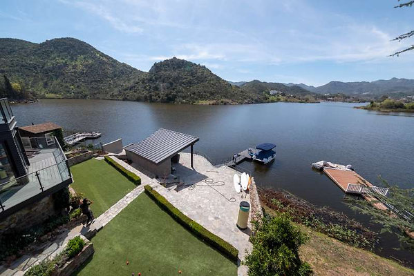 CAST Thousand Oaks 11986 63