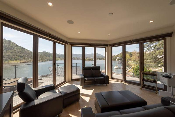 CAST Thousand Oaks 11986 23