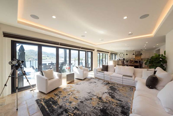 CAST Thousand Oaks 11986 15