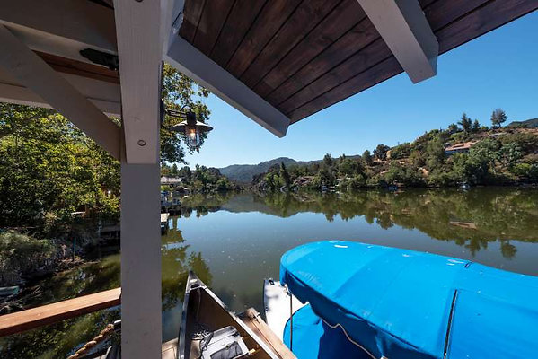 CAST Agoura 11220 37