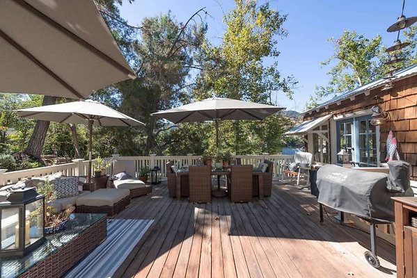 CAST Agoura 11220 26