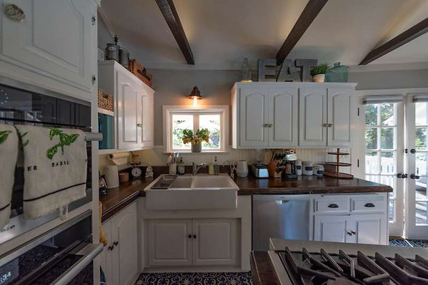 CAST Agoura 11220 14