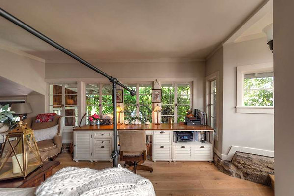 CAST Agoura 11220 20