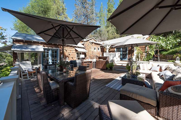 CAST Agoura 11220 23