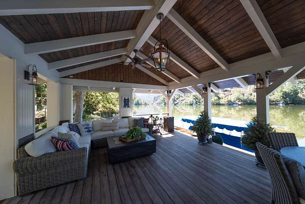 CAST Agoura 11220 33