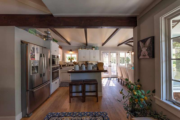 CAST Agoura 11220 17