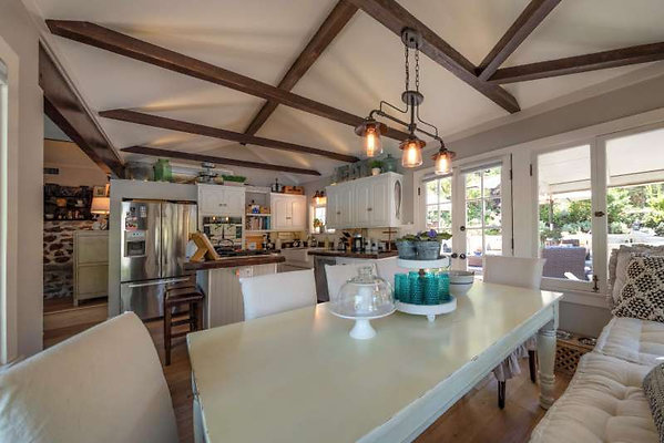 CAST Agoura 11220 11