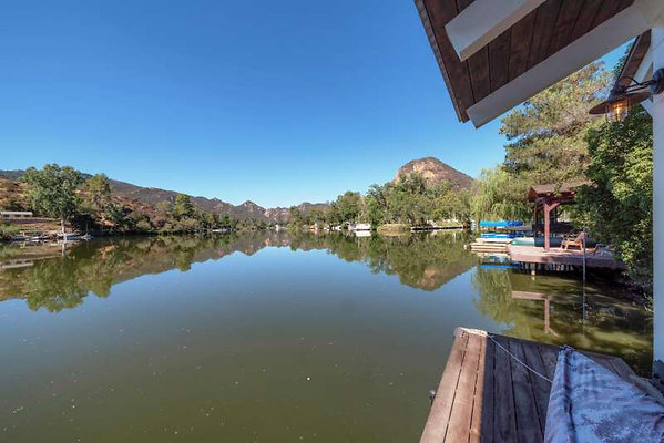 CAST Agoura 11220 36