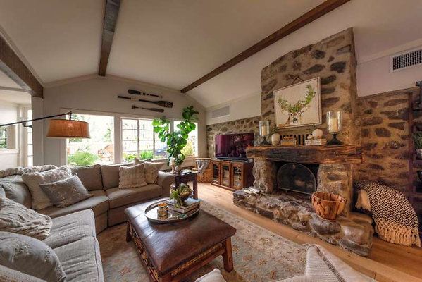 CAST Agoura 11220 08