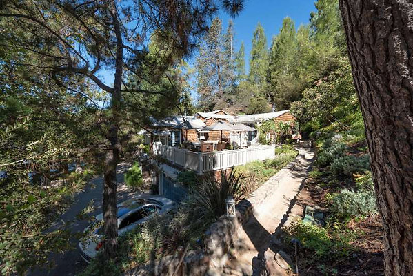 CAST Agoura 11220 30