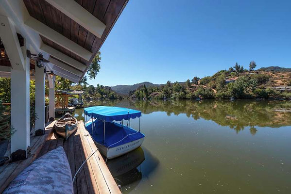 CAST Agoura 11220 38