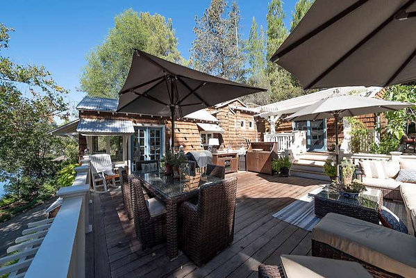 CAST Agoura 11220 27