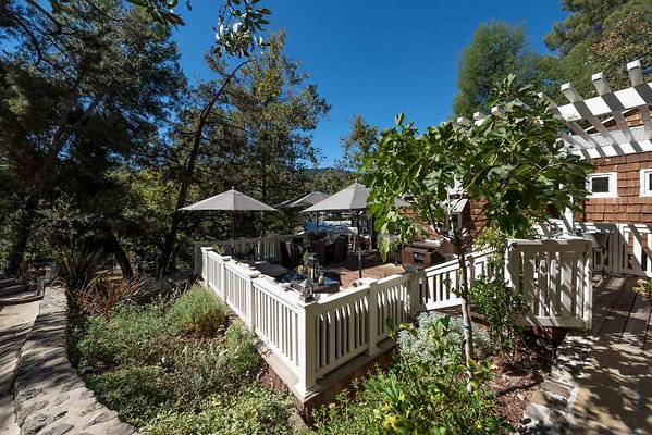 CAST Agoura 11220 42