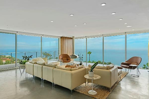 CAST Malibu 12319 37