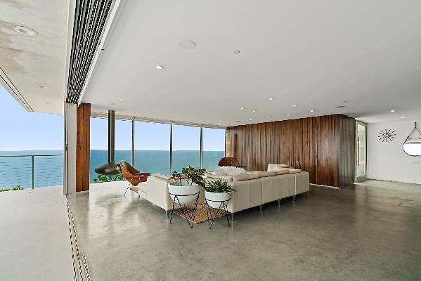 CAST Malibu 12319 08