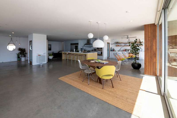 CAST Malibu 12319 15