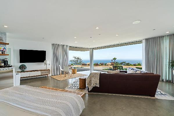 CAST Malibu 12319 22