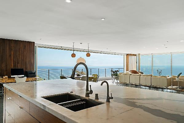 CAST Malibu 12319 19