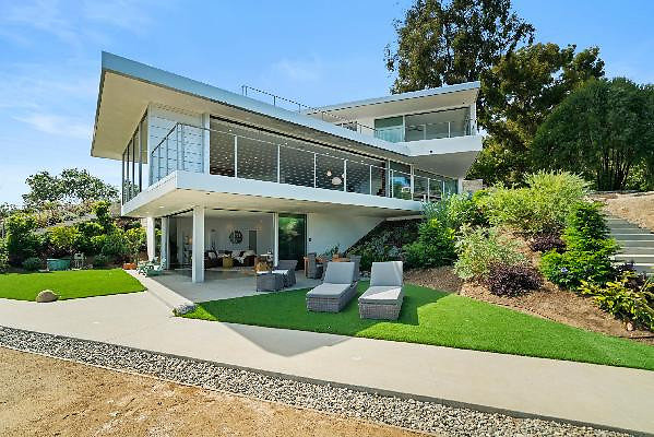 CAST Malibu 12319 05