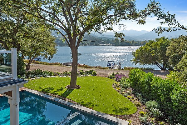 UNI B064-LAKE SHERWOOD 04