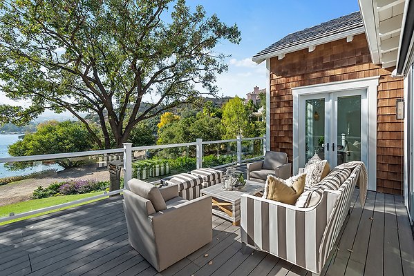 UNI B064-LAKE SHERWOOD 07