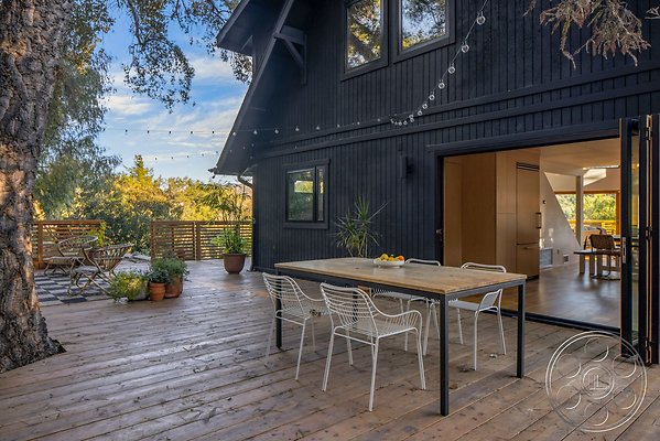 IMAGE LOC - modern-farmhouse-7 - Topanga 15