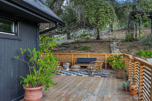 IMAGE LOC - modern-farmhouse-7 - Topanga 12