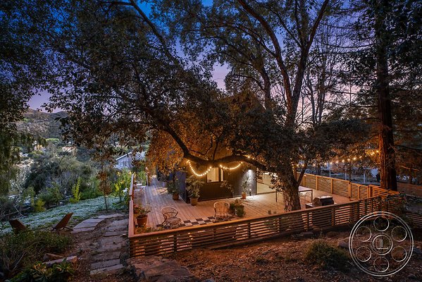 IMAGE LOC - modern-farmhouse-7 - Topanga 22