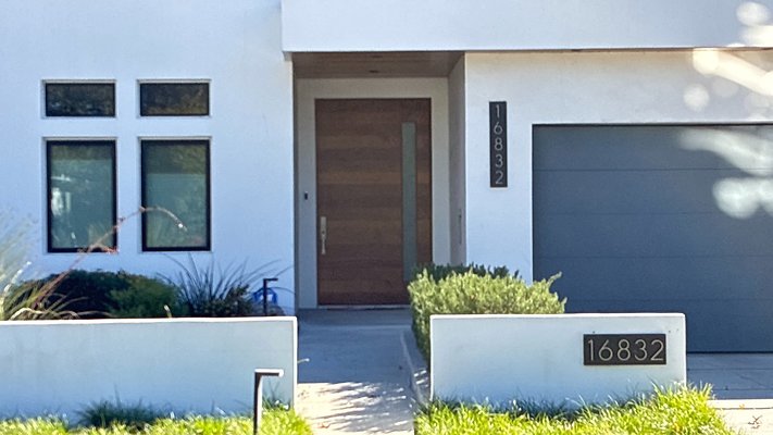 16832 Addison St - Encino 03