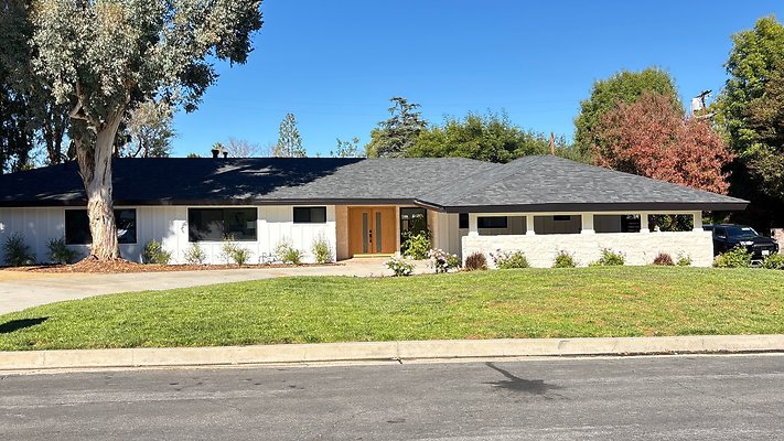 17601 McCormick St - Encino