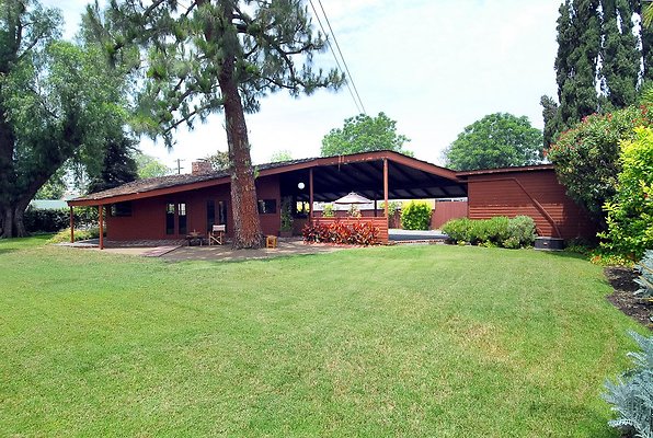 SUNSET LOC 131 - Reseda 18 SUNSET LOC 131 - Reseda 18