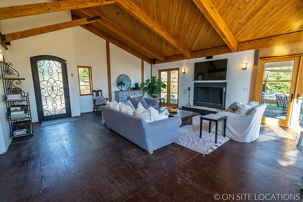 OSL 00480 - Calabasas 10 OSL 00480 - Calabasas 10