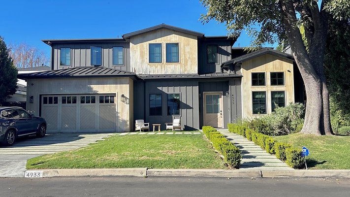 4933 Edgerton Ave - Encino MAYBE