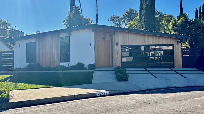 16266 Huston St - Encino CLEAR