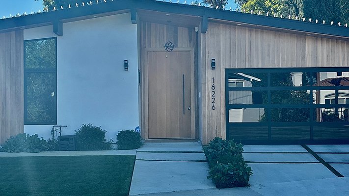 16266 Huston St - Encino 02