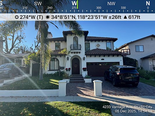 4233 Vantage Ave - Studio City 06 - tilt_angle_deg=7.4 / roll_angle_deg=0.5