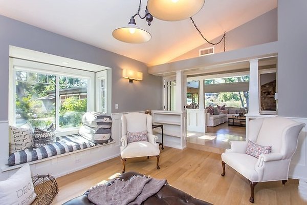 WFL-1813-Agoura 18 WFL-1813-Agoura 18