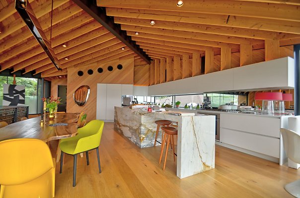 UNI D794 - West Los Angeles 15 UNI D794 - West Los Angeles 15