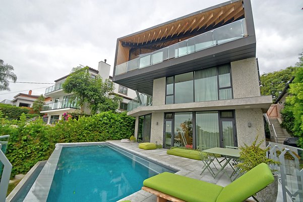 UNI D794 - West Los Angeles 34 UNI D794 - West Los Angeles 34