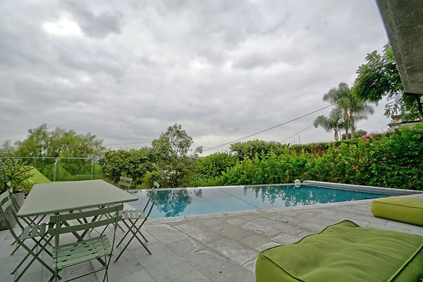 UNI D794 - West Los Angeles 32 UNI D794 - West Los Angeles 32